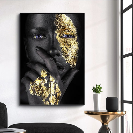 لوحة فنية لمرأة سمراء والذهب - Taamoul